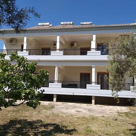 Chris Apartment Vasiliki  Exterior photo